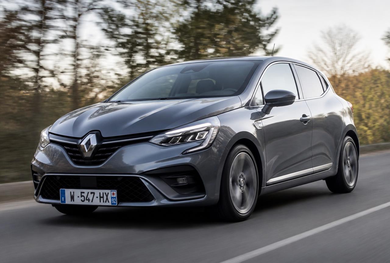 Renault Clio TCe Evolution grigia in offerta noleggio a lungo termine a 239 euro al mese